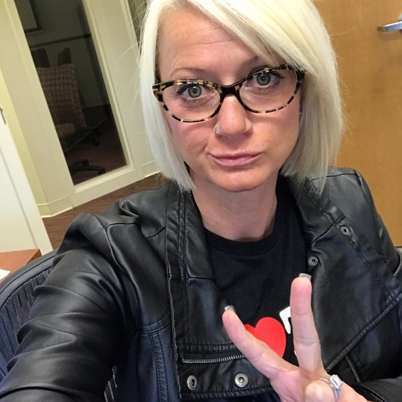 Meet your Posher, Meredith - Picture 4 of 7